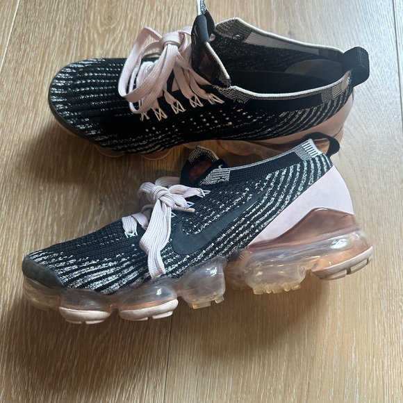 Nike Air VaporMax - Picture 2 of 7